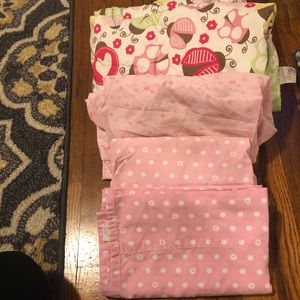 Comforter & sheets 🛌😴